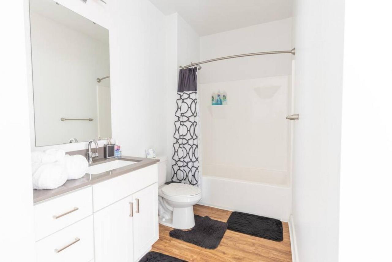 Affordable 1Bd, Comfy Queen Beds, With Gym Indianapolis Kültér fotó